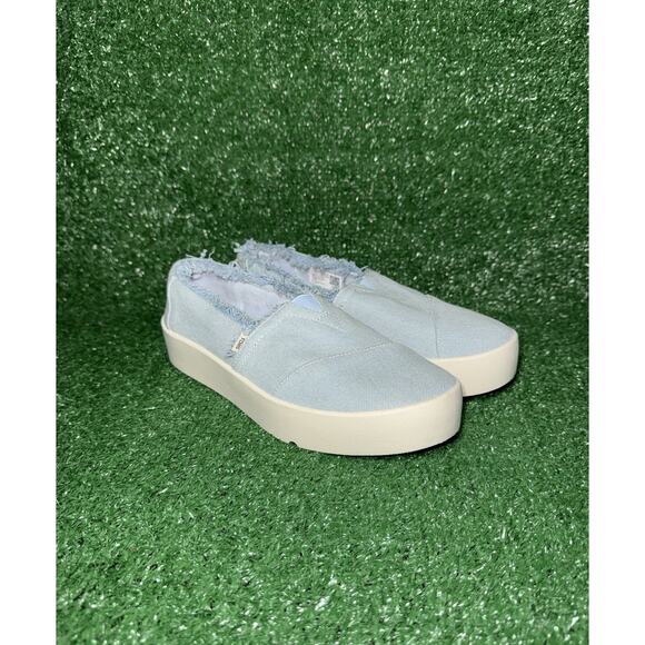 Toms‎ Verona Slip On Denim Blue Distressed Shoes Walking Sneakers Women’s Size 9 - Picture 2 of 9